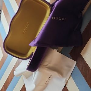 GUCCI Purple Velvet Eyeglass Case with pouch and cleaning cloth